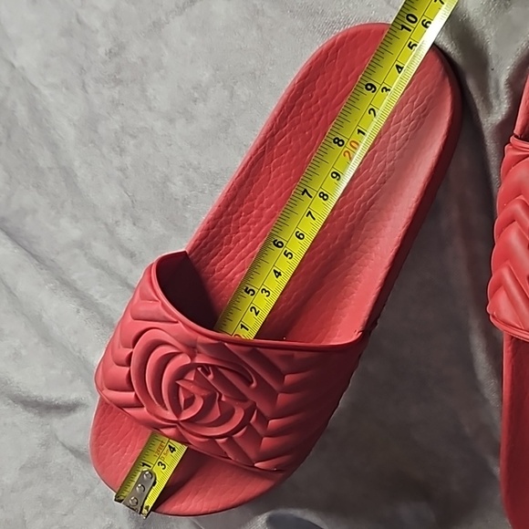 Gucci Red Rubber Slide Slip On Slippers Sandal Shoes Sz. 38.5 - Picture 7 of 7
